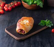Сосиска в тесте жареная