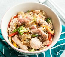 Вок Харусаме с курицей