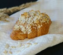 Миндальный круассан