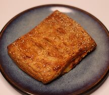 Слойка курица соус