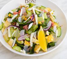 Салат с тунцом и кукурузой