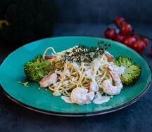 Спагетти с креветками
