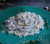 Салат с кальмаром