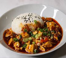 Ма-по тофу и рис на пару