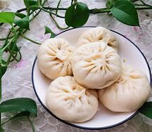 Баози со свининой и говядиной 