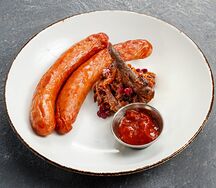 Пепперони с тушеной капустой