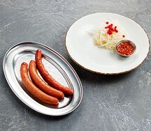 Егерские колбаски с квашеной капустой