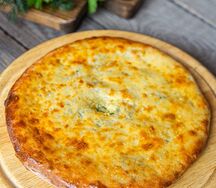 Хачапури с сыром и зеленью