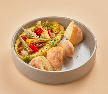 Хумус с маринованными овощами