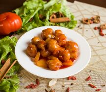 Свинина в кляре с ананасами