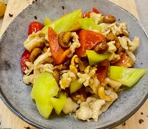 Курица с кешью