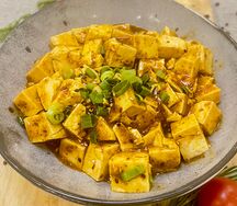 Тофу, жаренный в остром соусе 