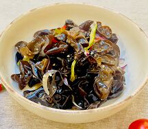 Салат из древесных грибов