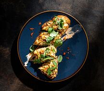 Брускетта с креветкой и снежным крабом