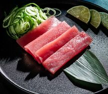 Сашими из тунца