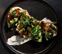 Брускетта с томатами