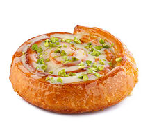 Выпечка с фисташками и кремом