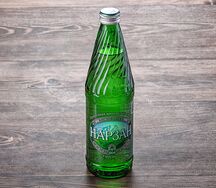 Нарзан газированная в стекле