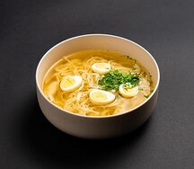Куриный бульон с лапшой
