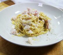 Паста с копченой куриной грудкой