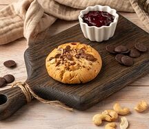 Печенье с клюквой и орехом кешью