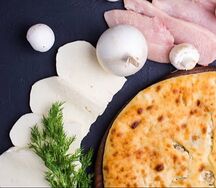 Пирог с курицей и сыром