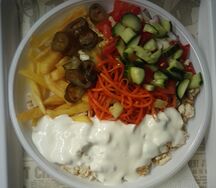 Шаверма с курицей в ланч-боксе мини