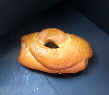 Пирожок с яблоком