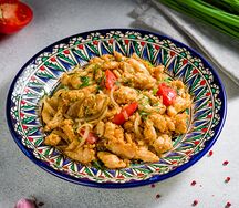Курица по-уйгурский с луком