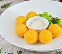 Жареный хрустящий сыр