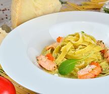 Паста с лососем и шпинатом