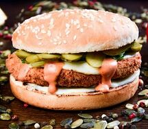 С хрустящей курицей острый