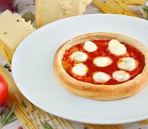 Ризотто с томатами и сыром моцарелла