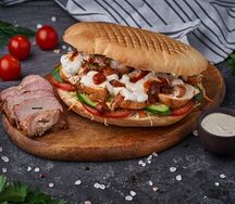Шаверма в пите с шашлыком из свинины
