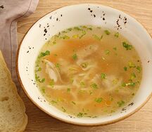 Куриный суп с лапшой