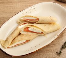Блинчики с семгой и сливочным сыром