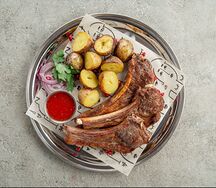 Каре ягненка с молодым картофелем