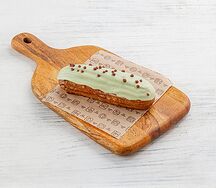 Эклер фисташковый