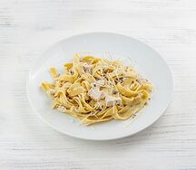 Паста с курицей и грибами