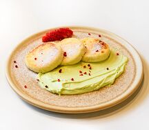 Сырники с фисташковым кремом