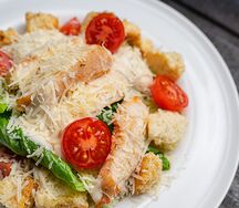 Цезарь с курицей