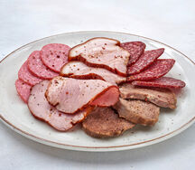 Мясное ассорти с хреном