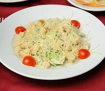 Цезарь с курицей