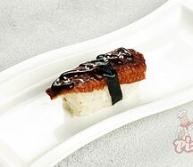 Суши с угрем