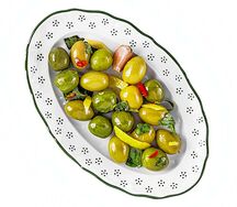 Маринованные оливки с травами