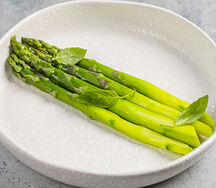 Спаржа на пару