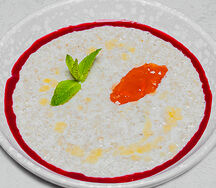 Овсяная каша с абрикосовым джемом