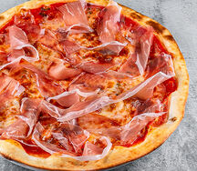 Пицца с пармской ветчиной
