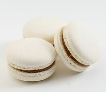 Macarons солёная карамель