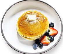 Панкейки с мёдом и сливочным маслом
